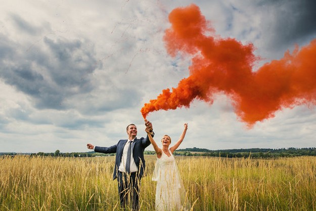 photo-mariage-fumee-coloree-True-Love-Photography
